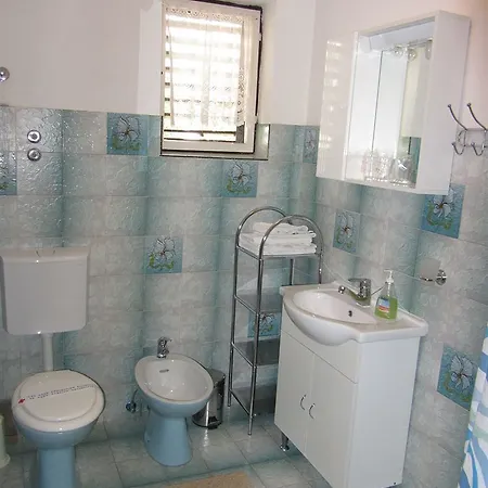 Vilma Casa de hóspedes Sukošan